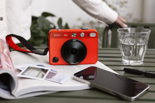 Leica's new Sofort 2 camera in red, white and black