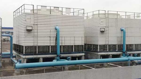 Counter flow cooling tower