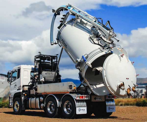 Hydraulic (VAC) Excavator by waimea.co.nz