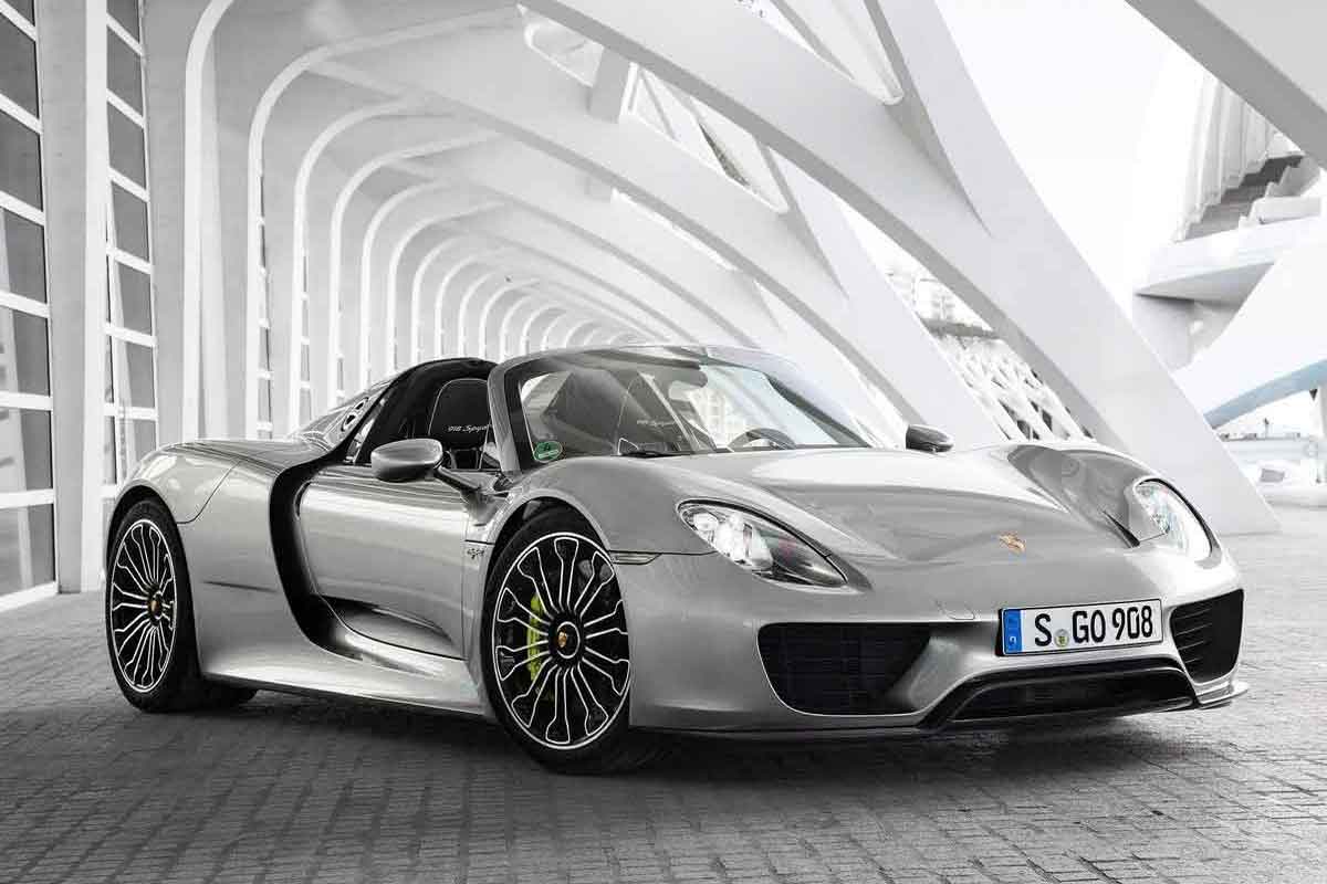 Porsche 918 Spyder (2015)