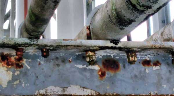 Example two of Corrosion Under Pipe supports